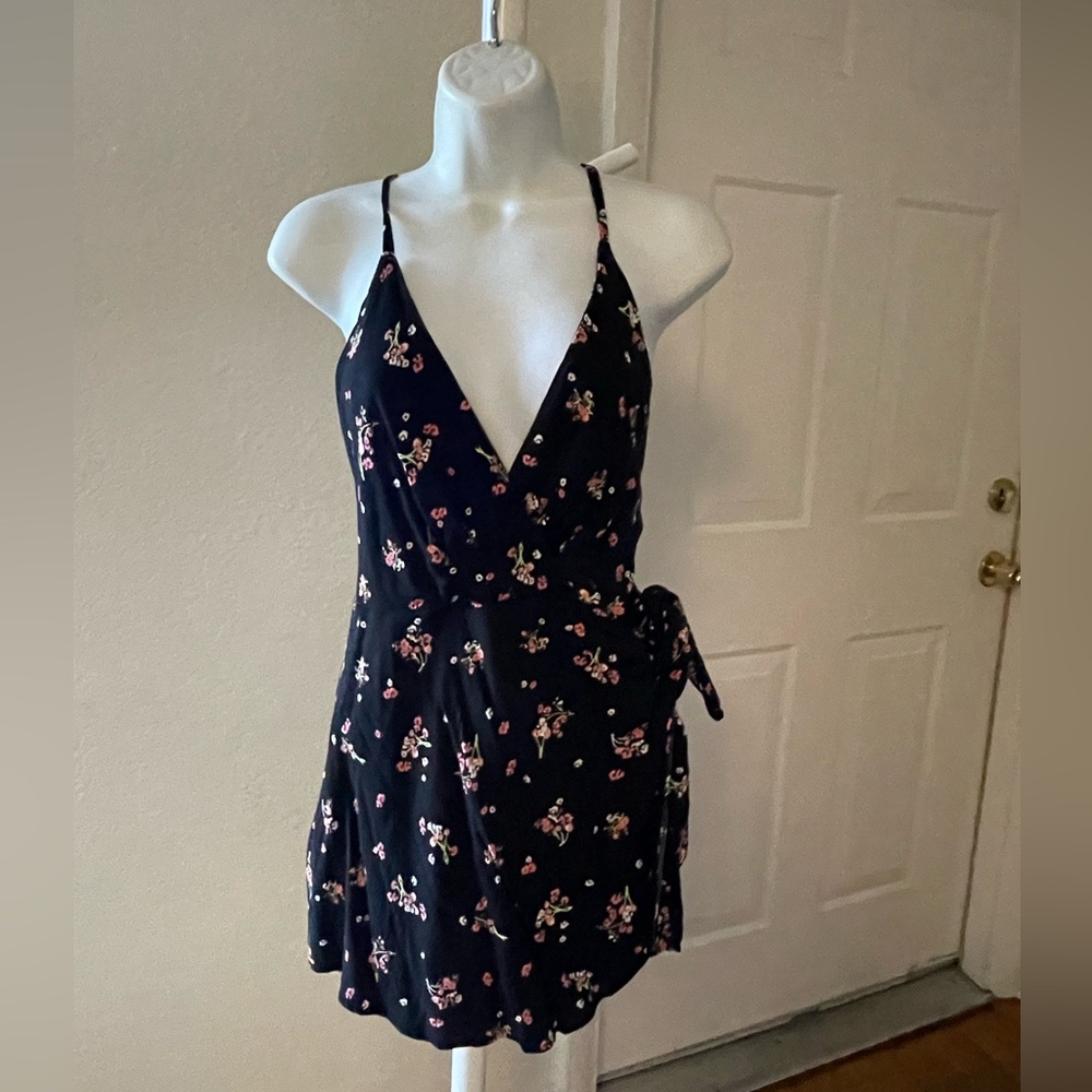Free people floral romper open back size 2